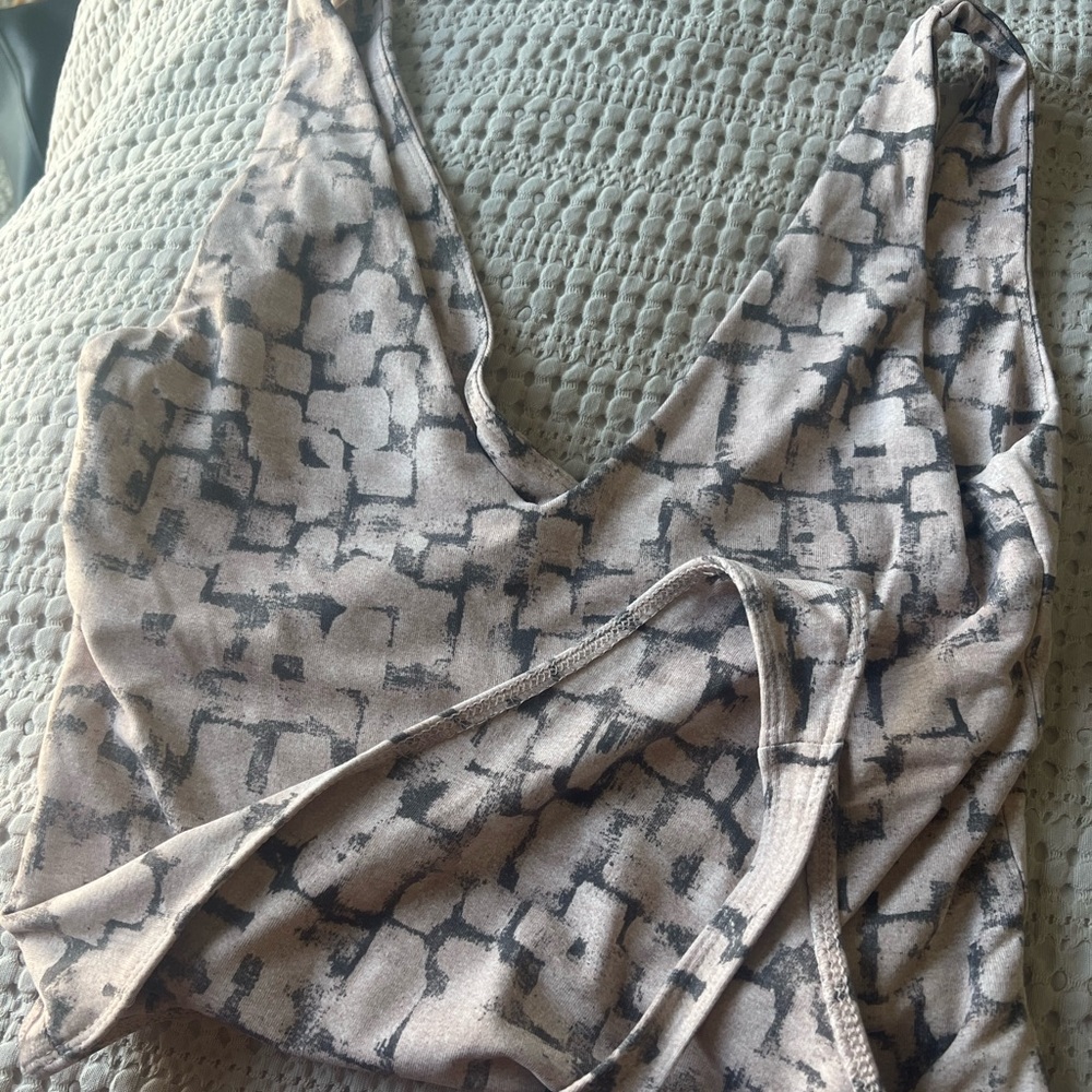 ARITZIA BABATON pink patterned bodysuit